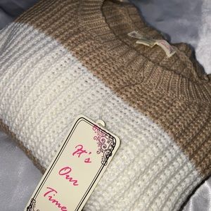 Bran new knitted sweater🤍